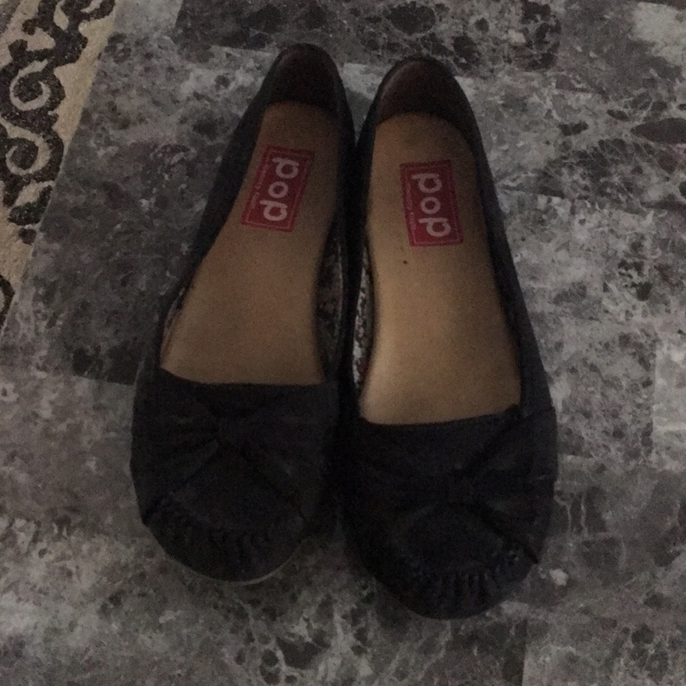 Pop black flats